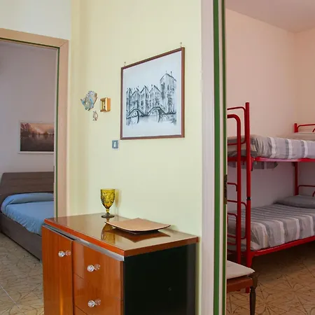 Guesthost - Cozy Flat With Terrace Near The Apartament Alghero