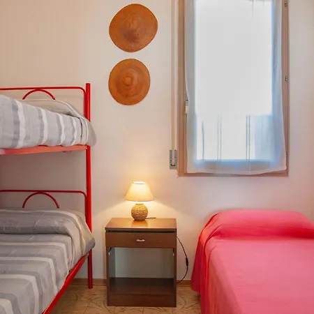 Guesthost - Cozy Flat With Terrace Near The
